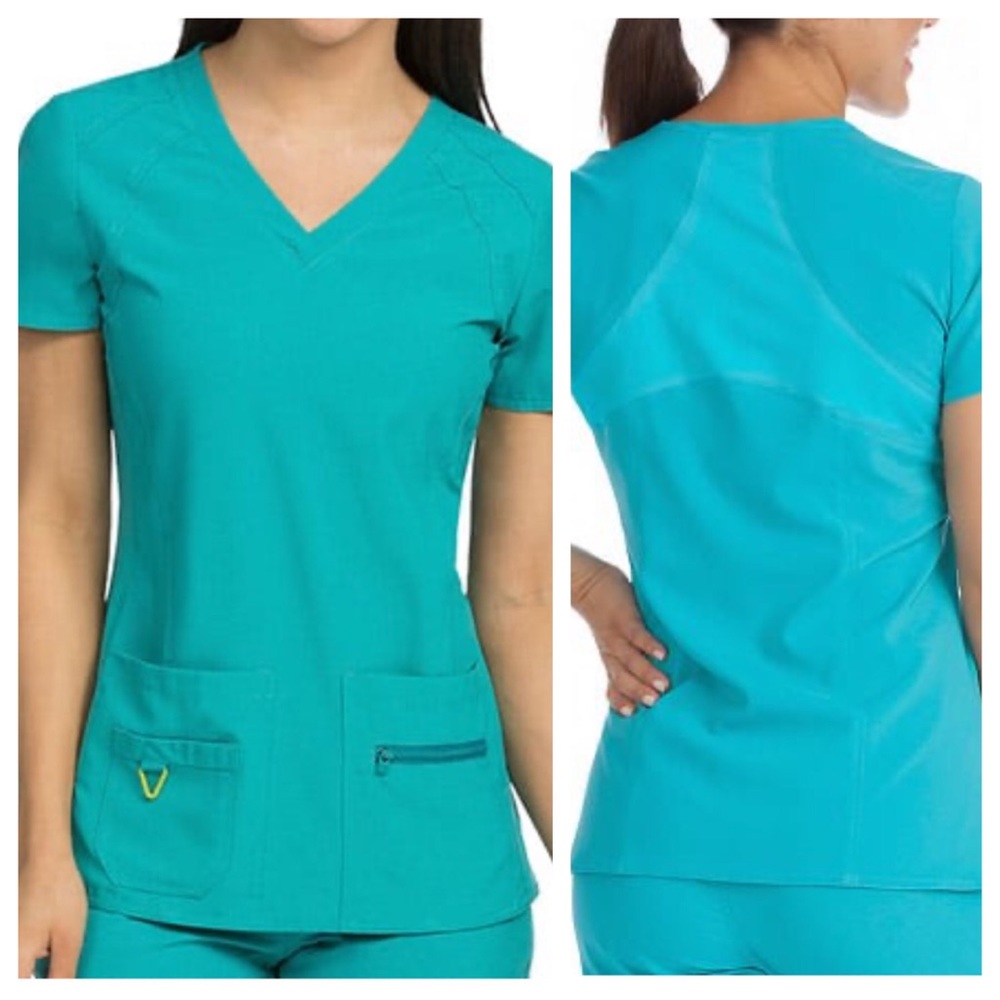 Med Couture scrub set in the color real teal.